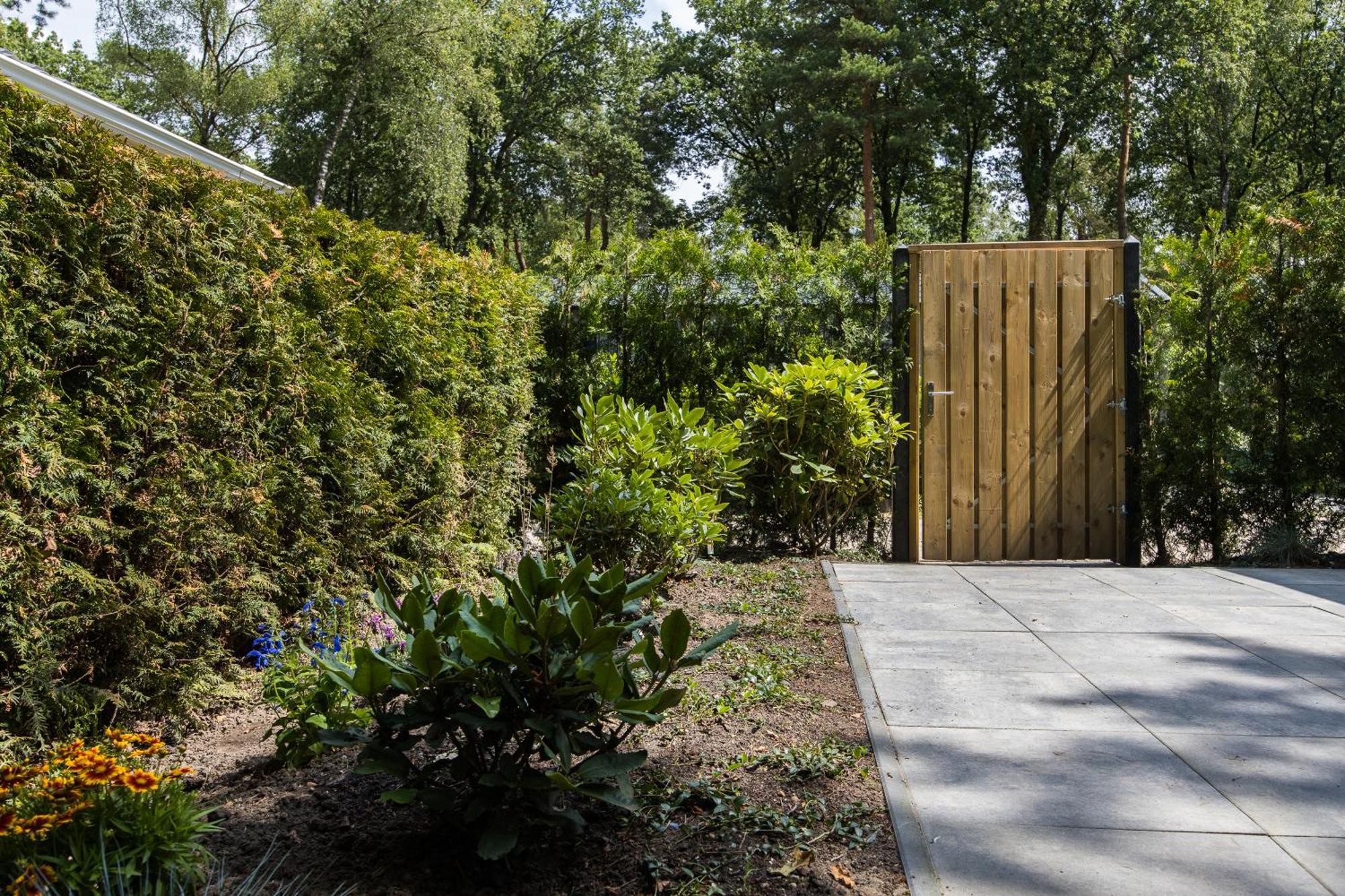 Veluwe Hoenderloo Luxury Chalet With Private Sauna And Hot Tub - Swimming Pool Tennis Court Supermarket Bowling Alley Theatre And Entertainment For Children Exteriör bild
