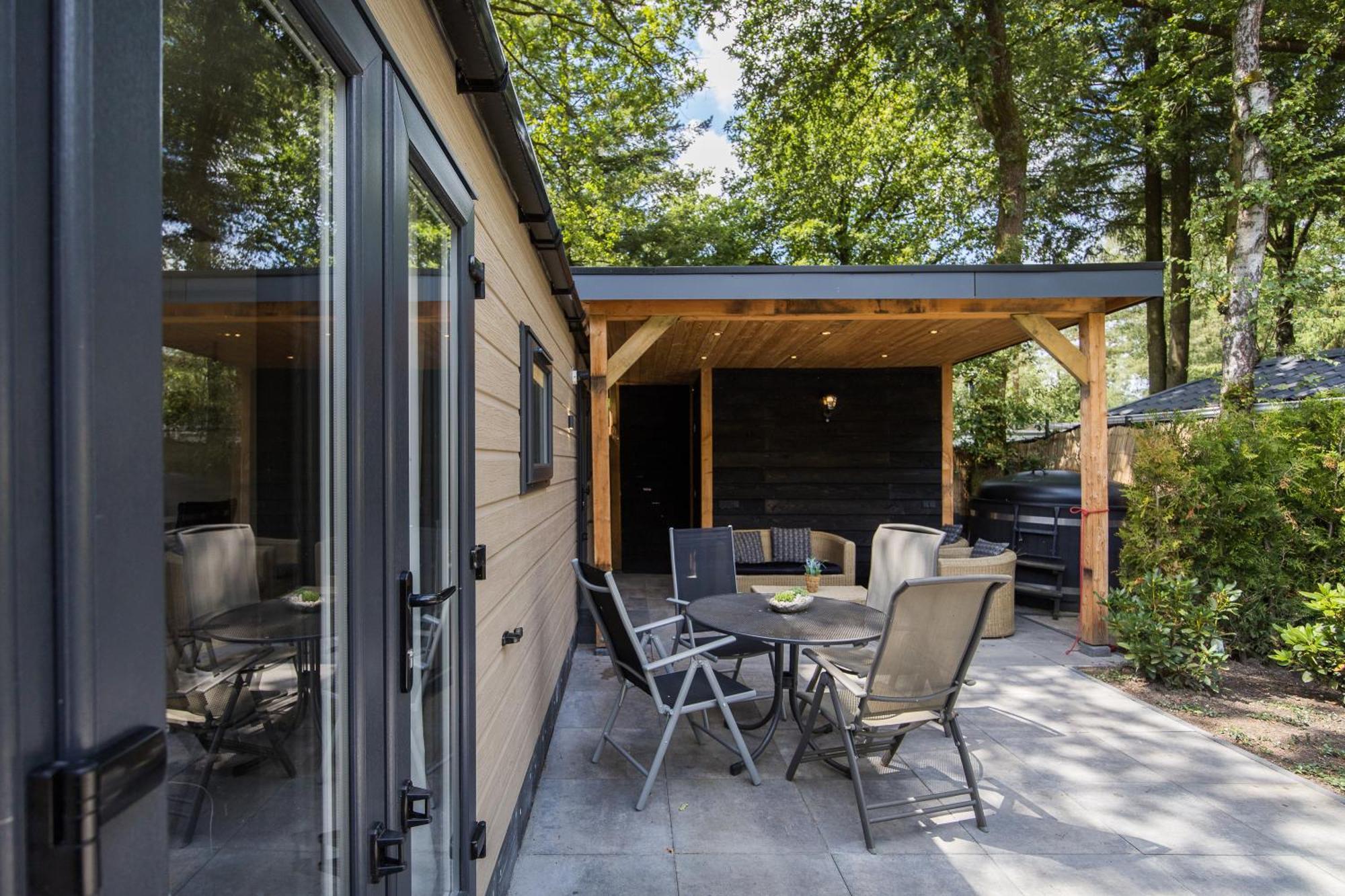 Veluwe Hoenderloo Luxury Chalet With Private Sauna And Hot Tub - Swimming Pool Tennis Court Supermarket Bowling Alley Theatre And Entertainment For Children Exteriör bild