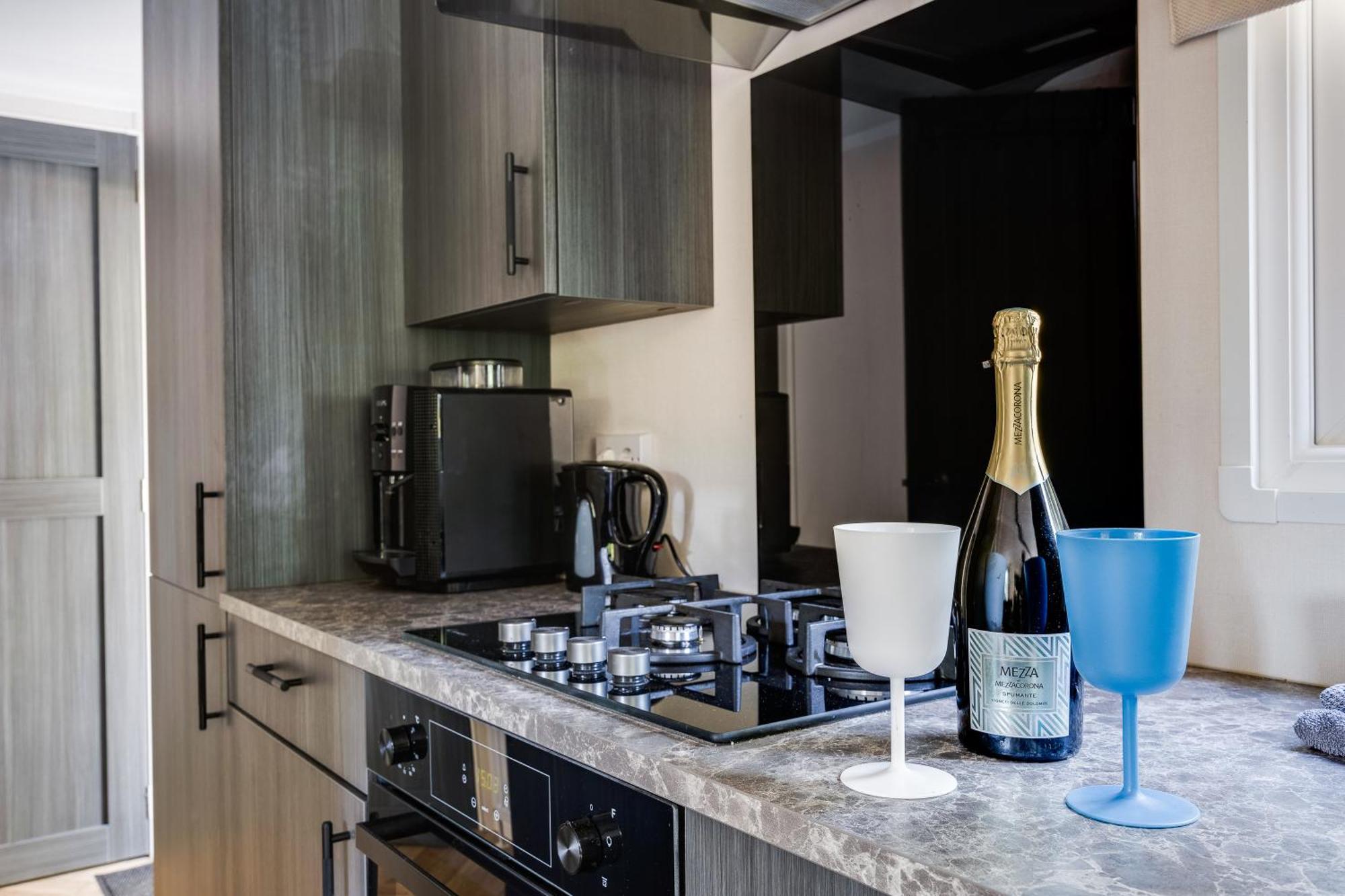 Veluwe Hoenderloo Luxury Chalet With Private Sauna And Hot Tub - Swimming Pool Tennis Court Supermarket Bowling Alley Theatre And Entertainment For Children Exteriör bild